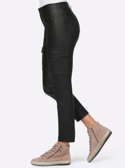 Cargohose mit Push-up-Effekt