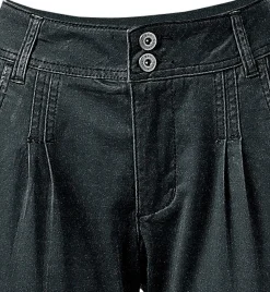 Chinohose in Karotten-Form