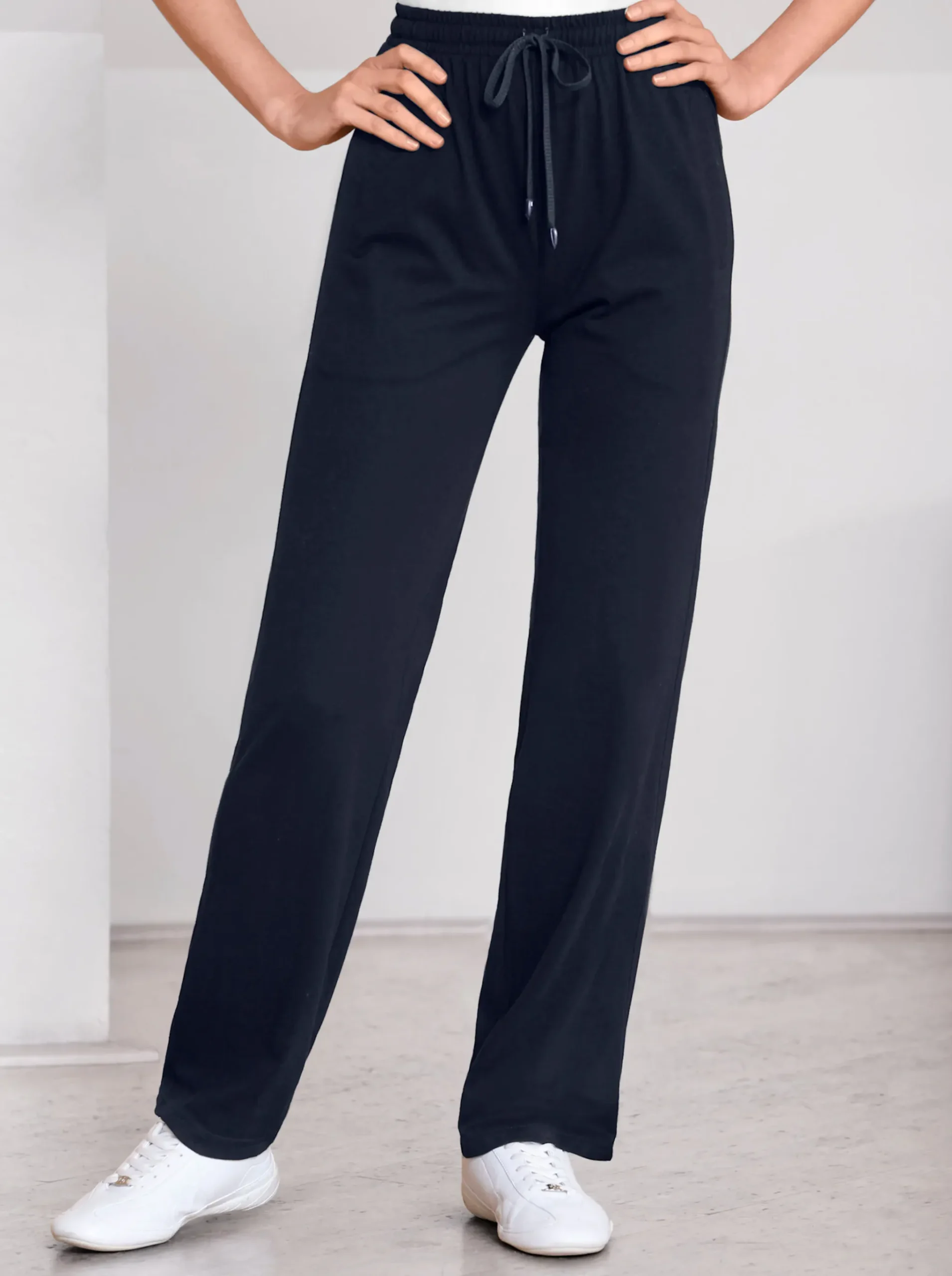 Freizeithose mit seitlichen Taschen.