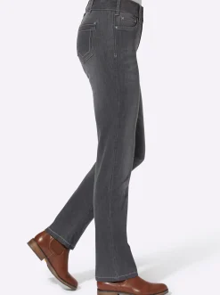 Jeans mit Nieten an den Taschen