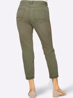Jeans mit Schlitz und Ösen