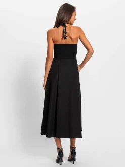 Neckholderkleid mit Blütenapplikation