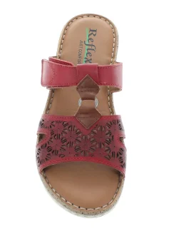 Pantolette mit sommerlicher Perforation