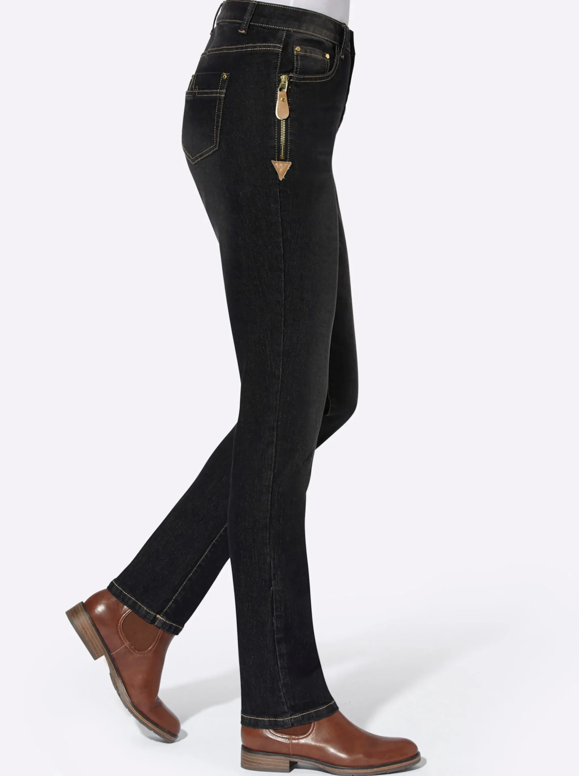 5-Pocket-Jeans mit Reißverschluss und Lederimitat-Anhänger