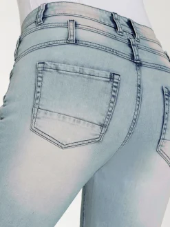 Röhrenjeans mit Crinkle-Effekt