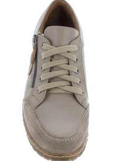 Schnürschuh