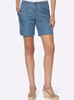 Shorts mit kleinem Schlitz am Bein