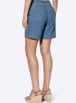 Shorts mit kleinem Schlitz am Bein