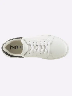 Sneaker