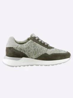 Sneaker