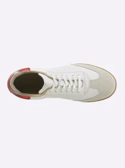 Sneaker