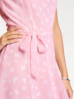 Sommerkleid inklusive Bindegürtel