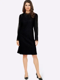 Spitzenkleid mit transparenten Ärmeln