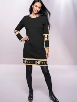 Strickkleid mit Lettering-Muster